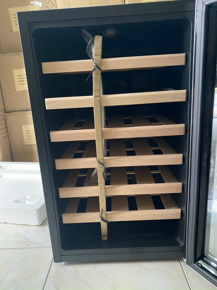 kích thước TỦ BẢO QUẢN RƯỢU VANG 28 CHAI (1 CÁNH)